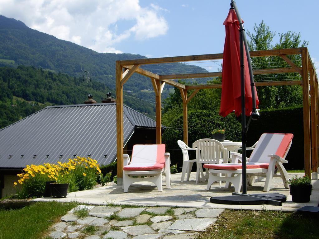 Chambres D'Hotes Les Pierres Taillees Thénésol Zewnętrze zdjęcie